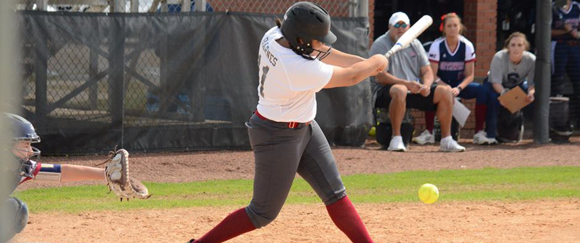 Holmes splits with East Mississippi, 6-0 and 6-2