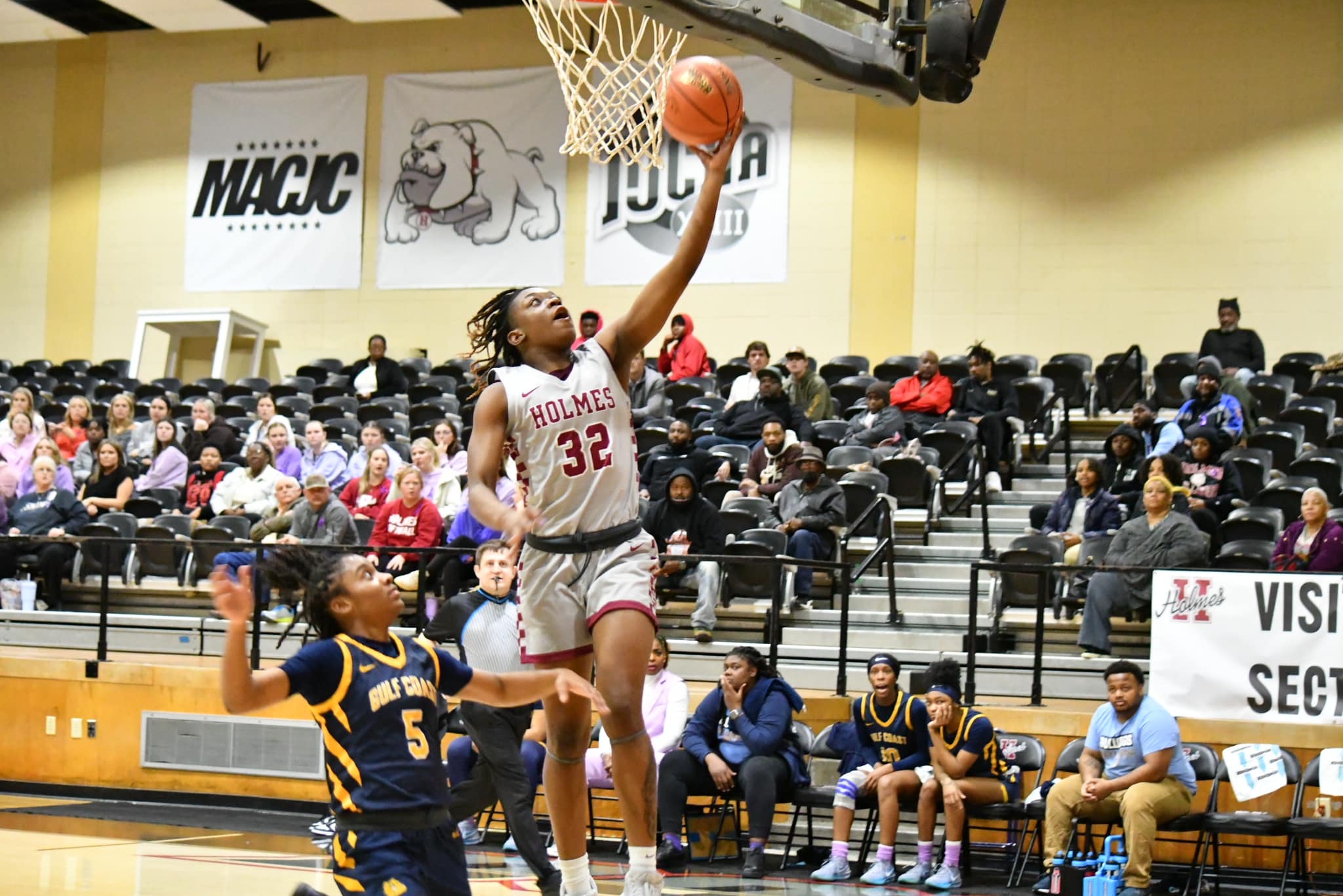 Lady Bulldogs defeat Lady Rangers, 62-57, in MACCC action