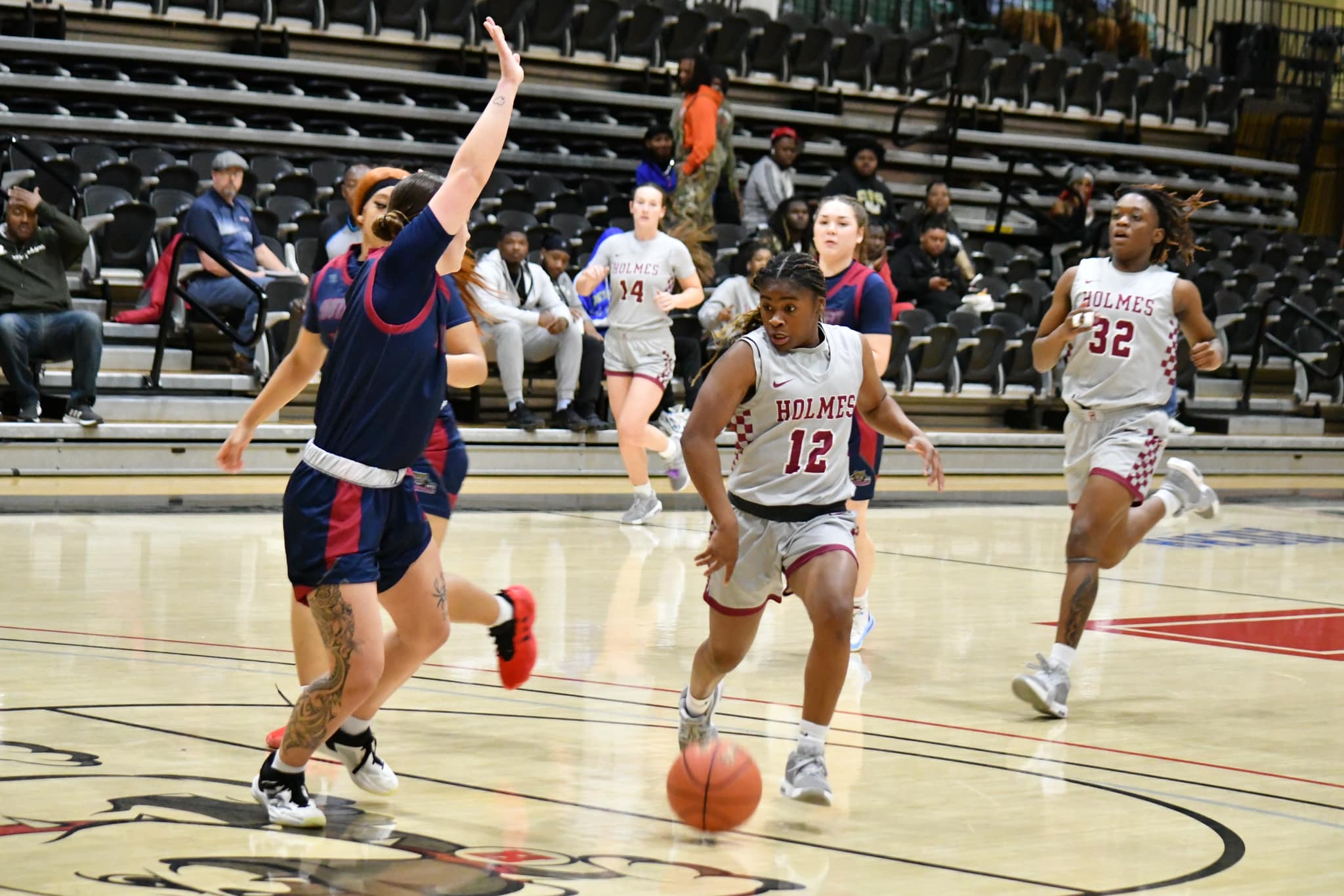 Lady Bulldogs knock off Lady Bears in overtime, 77-73